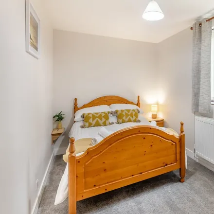 Rent this 2 bed duplex on Llangwyryfon in SY23 5EJ, United Kingdom