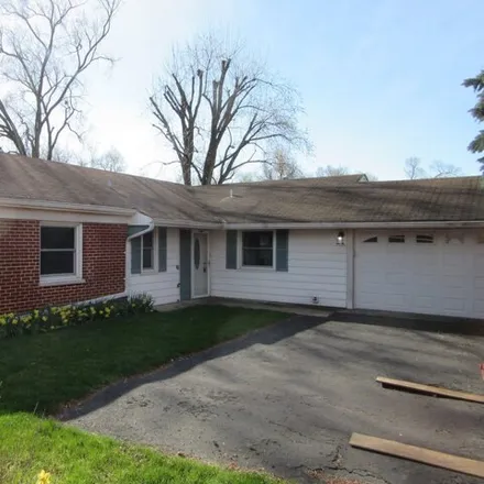 Buy this 3 bed house on 72 Vernon Drive in Welco Corners, Bolingbrook