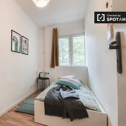 Rent this 3 bed room on Wiener Straße 54 in 10999 Berlin, Germany