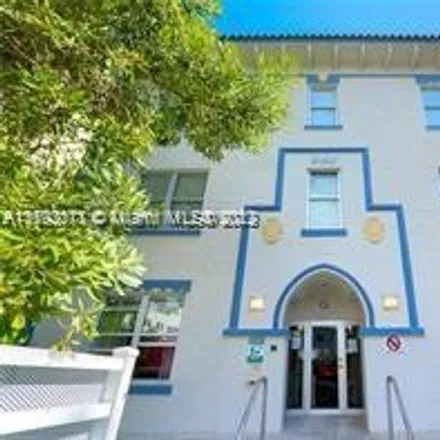 Buy this 2 bed condo on 1611 Meridian Avenue in Miami Beach, FL 33139