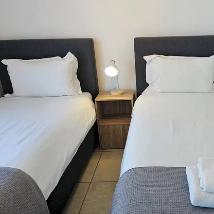 Rent this 2 bed apartment on Milnerton High School in Pienaar Road, Royal Ascot