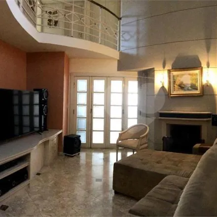 Buy this 5 bed house on Rua Abel de Silva Almeida 55 in Vila Izabel, Curitiba - PR