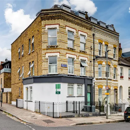 Image 3 - 33 Shelgate Road, London, SW11 1BG, United Kingdom - Apartment for rent
