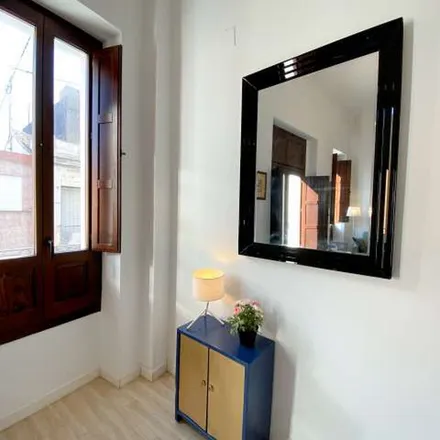 Image 6 - Carrer de Vidal Canelles, 8, 46011 Valencia, Spain - Apartment for rent