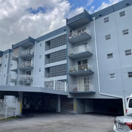 Rent this 1 bed condo on 1655 West 44th Place in Hialeah, FL 33012