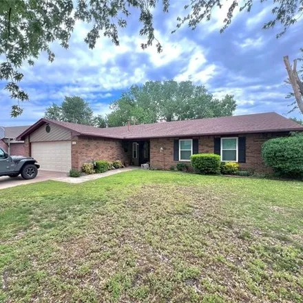 Buy this 4 bed house on 4473 Creekdale in Enid, OK 73703