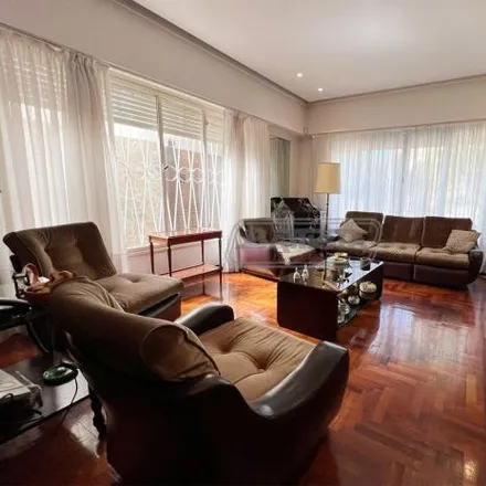 Rent this 3 bed house on Chile 172 in Partido de Morón, Villa Sarmiento