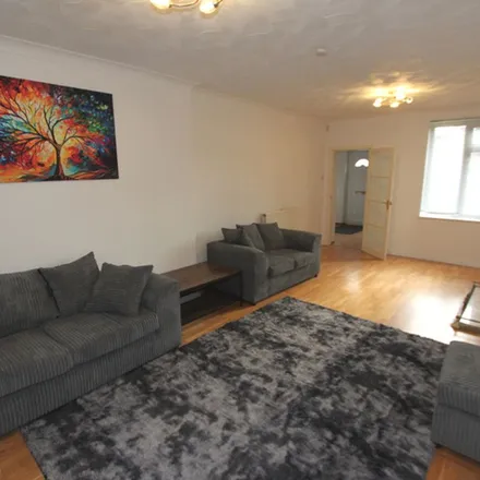 Image 3 - Grantham Road, Bishopstoke, SO50 5JF, United Kingdom - Duplex for rent