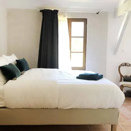 Rent this 4 bed house on 24340 Saint-Félix-de-Bourdeilles