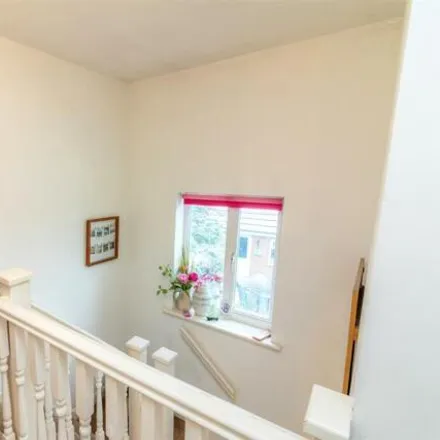 Image 9 - Middlewood Chase, Sheffield, S6 1TW, United Kingdom - House for sale