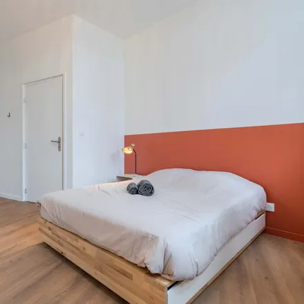 Rent this 11 bed room on 1 B Rue du Grand Bruille in 59300 Valenciennes, France