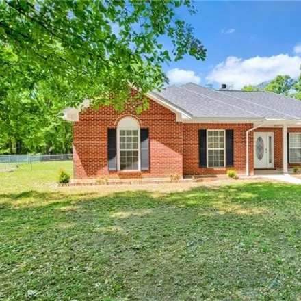 Rent this 4 bed house on 864 Timber Lane in Shelton Beach Estates, Saraland