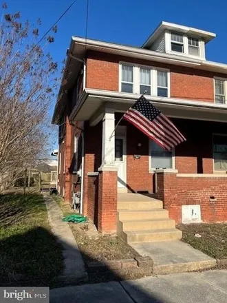 Rent this 3 bed duplex on 562 Maple Alley in New Cumberland, PA 17070