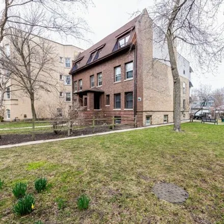 Image 4 - 643 Hinman Ave, Evanston, Illinois, 60202 - House for sale