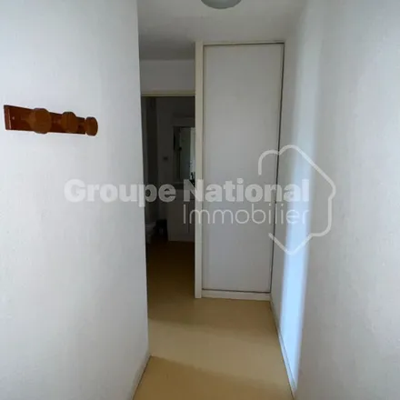 Image 1 - 5 quater Place Championnet, 26000 Valence, France - Apartment for rent
