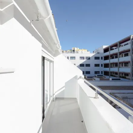 Image 2 - Kuta Beach House, Rua Bulhão Pato, 2825-394 Costa da Caparica, Portugal - Apartment for rent