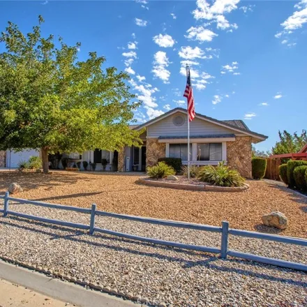 Image 2 - 13347 Ivanpah Road, Apple Valley, CA 92308, USA - House for sale