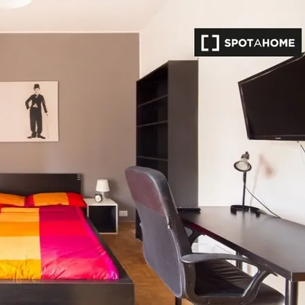 Rent this 5 bed room on Via Lattanzio 15 in 20135 Milan MI, Italy