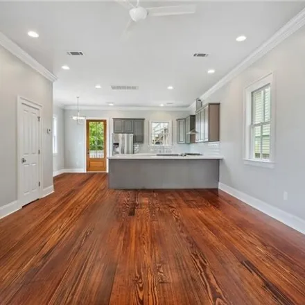 Image 6 - 1906 General Taylor Street, New Orleans, LA 70115, USA - House for sale
