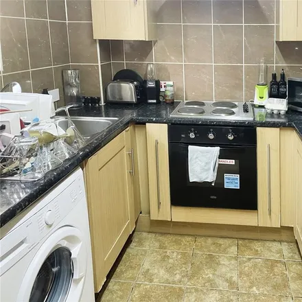 Image 7 - Clare Hill, Huddersfield, HD1 5BU, United Kingdom - Townhouse for rent