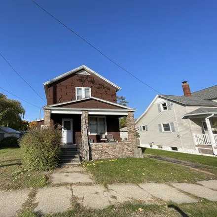 Buy this 3 bed house on 810 Vine Street in Manistee, Manistee County