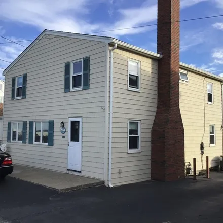 Rent this 4 bed house on 253 Foster Avenue in Ocean Bluff, Marshfield