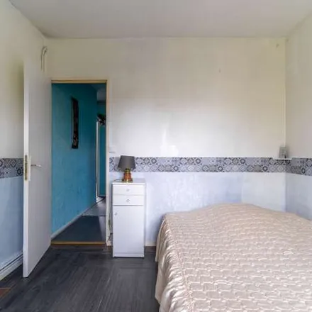 Rent this 3 bed apartment on 37 Rue de la Fontaine Cornaille in 91480 Quincy-sous-Sénart, France