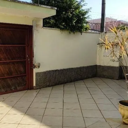 Buy this 3 bed house on Troca de óleo São José in Rua Sebastião de Abreu 103, Cavarucanguera