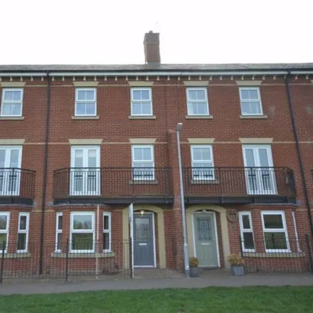 Rent this 3 bed townhouse on 5 Frank Large Walk in Duston, NN5 4UP