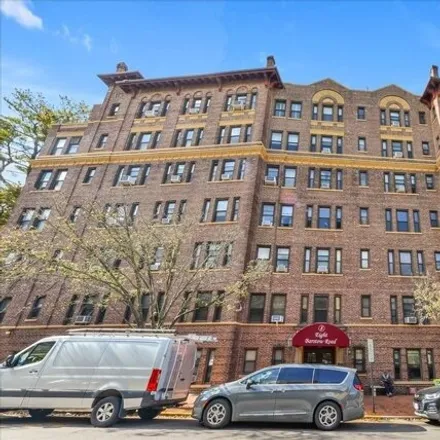 Buy this studio apartment on 30 South Station Plaza in Village of Great Neck Plaza, NY 11021