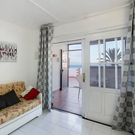 Rent this 2 bed house on Gran Canaria in Avenida de Gran Canaria, 15011 A Coruña