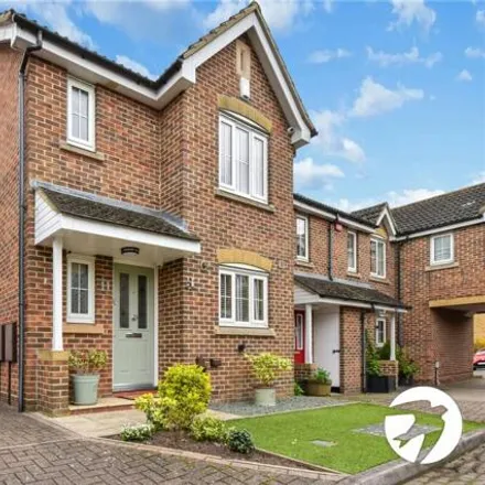 Buy this 3 bed house on 7 Moore Close in Darenth, DA2 6NN