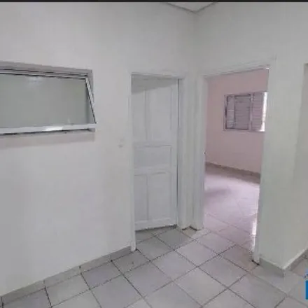 Rent this 2 bed house on Rua Cayowaá 558 in Pompéia, São Paulo - SP