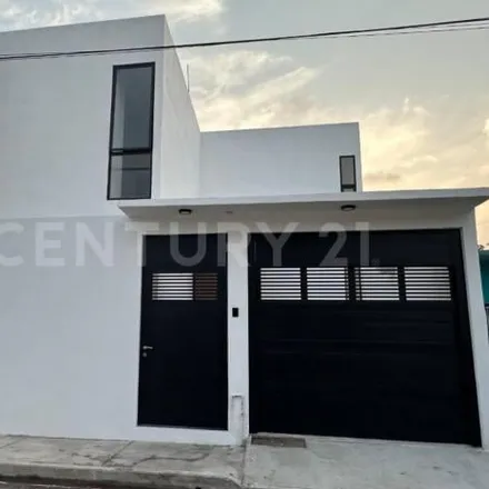 Buy this 2 bed house on Calle Tulipanes in Miguel Aleman, 94297 Boca del Río