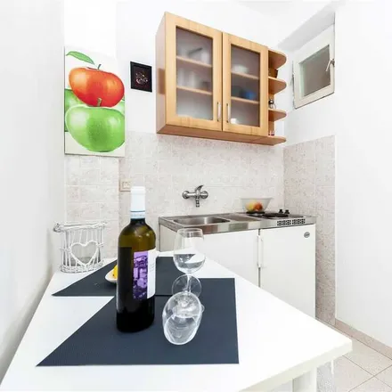 Image 8 - Rovinj, Grad Rovinj, Istria County, Croatia - Apartment for rent