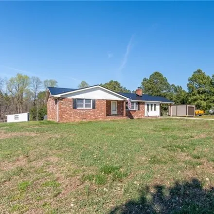 Image 2 - 19904 New Cox Road, Sutherland, Dinwiddie County, VA 23885, USA - House for sale