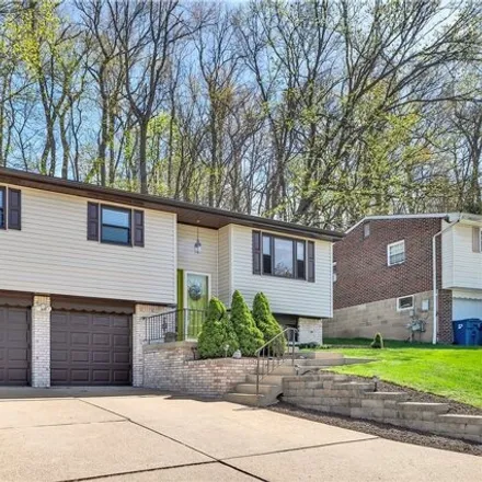 Image 3 - 416 Springwood Drive, Penn Hills, PA 15147, USA - House for sale