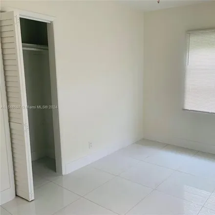 Image 7 - 1880 Northeast 157th Terrace, North Miami Beach, FL 33162, USA - House for rent