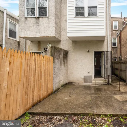 Image 3 - 1631 North Bouvier Street, Philadelphia, PA 19121, USA - Townhouse for sale