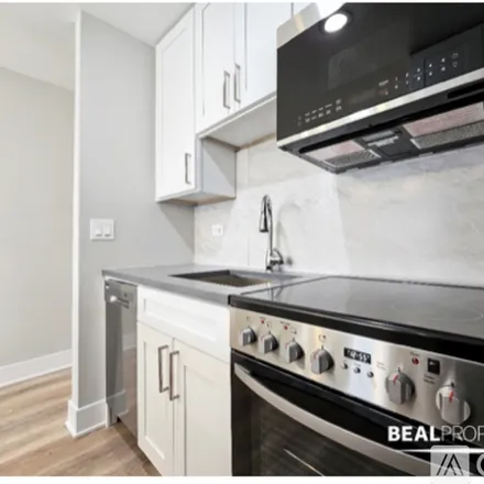 Rent this 1 bed apartment on 428 W Belden Ave