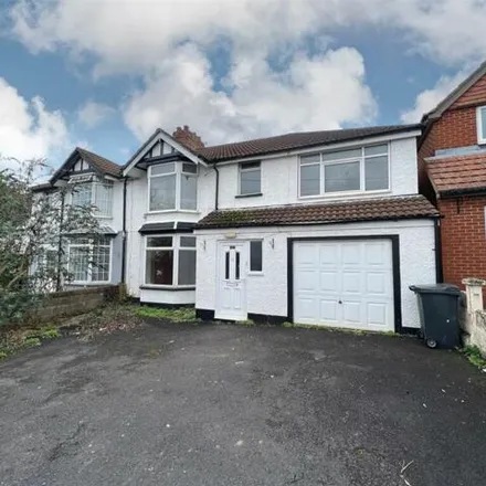 Buy this 4 bed duplex on Drove Road in Swindon, SN1 3AE