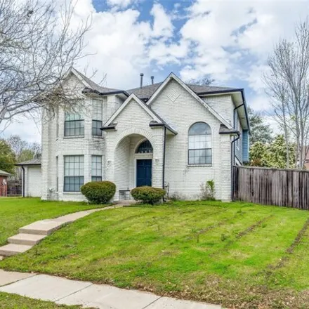 Buy this 3 bed house on 3841 Parkmont Dr in Plano, Texas