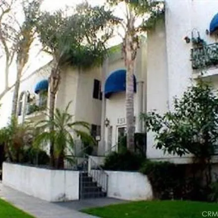 Buy this 1 bed condo on Red Maple Coffee Bar in North Maple Street, Burbank