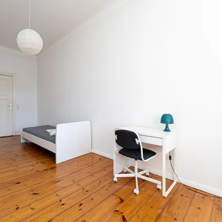 Rent this 5 bed room on Bornholmer Straße 17 in 10439 Berlin, Germany