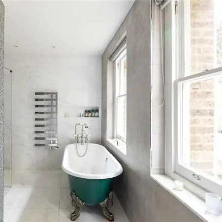 Image 7 - 54 Leamington Road Villas, London, W11 1BT, United Kingdom - House for sale