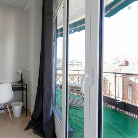 Image 4 - Colors, Plaça de Sant Agustí, 46002 Valencia, Spain - Room for rent