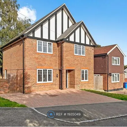 Image 3 - Heathway, Chavey Down, SL5 8NX, United Kingdom - Apartment for rent