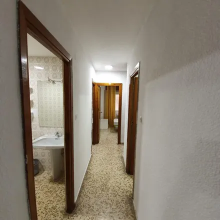 Rent this 5 bed apartment on Clínica Dental Pichel in Calle Pedro Antonio de Alarcón, 18002 Granada