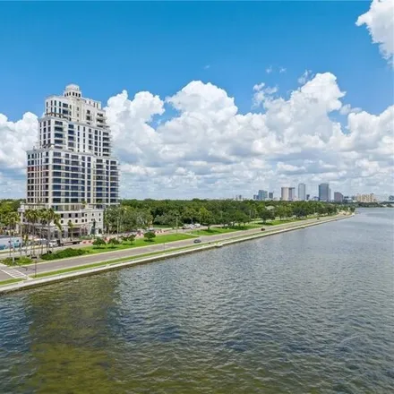 Buy this 1 bed condo on Ciro's Speakeasy and Supper Club in 2109 Bayshore Boulevard, Tampa