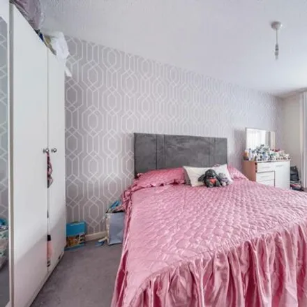 Image 3 - 4 Milner Road, Mill Meads, London, E15 3AD, United Kingdom - House for sale